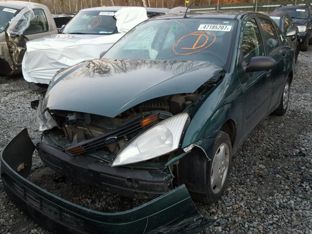 1FAFP34P91W190125 - 2001 FORD FOCUS SE GREEN photo 2