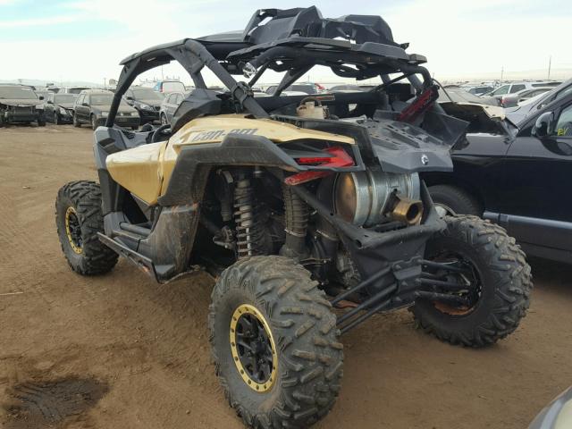 3JBVGAW22HK000900 - 2017 CAN-AM MAVERICK X TWO TONE photo 3