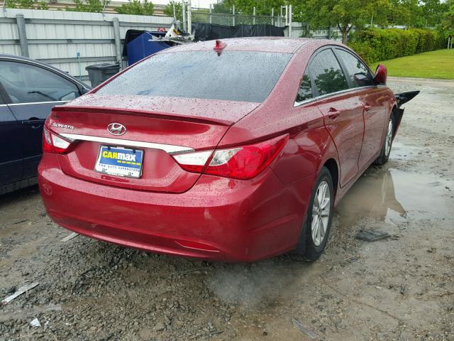 5NPEB4AC2DH800615 - 2013 HYUNDAI SONATA GLS RED photo 4