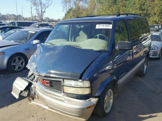 1GKEL19XX2B516137 - 2002 GMC SAFARI XT BLUE photo 2