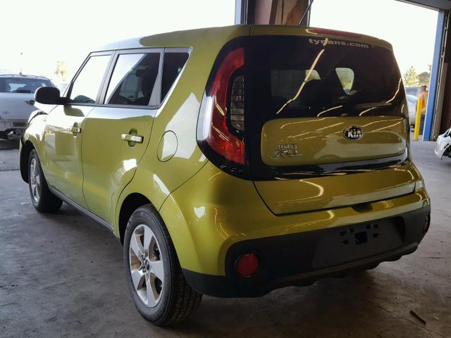 KNDJN2A25H7881640 - 2017 KIA SOUL GREEN photo 3