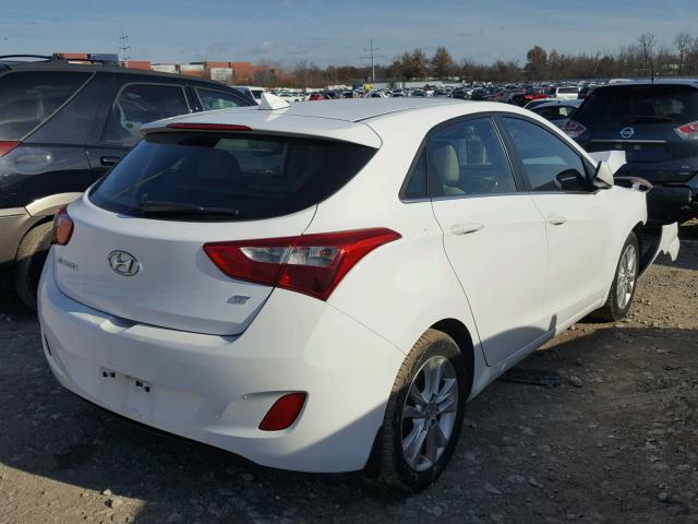 KMHD35LE3DU079817 - 2013 HYUNDAI ELANTRA GT WHITE photo 4