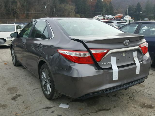 4T1BF1FK8FU061762 - 2015 TOYOTA CAMRY LE GRAY photo 3