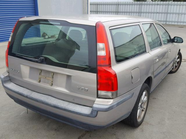 YV1SW61R021197654 - 2002 VOLVO V70 BEIGE photo 4