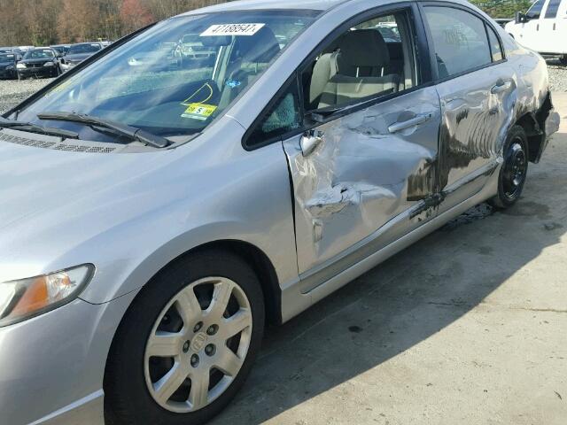 2HGFA16529H358968 - 2009 HONDA CIVIC LX SILVER photo 9