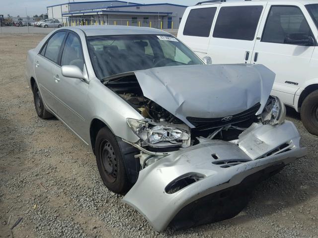 JTDBE32K030236307 - 2003 TOYOTA CAMRY LE SILVER photo 1