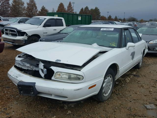 1G3HN52K3V4802140 - 1997 OLDSMOBILE 88 BASE WHITE photo 2