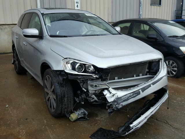 YV449MRU5H2122984 - 2017 VOLVO XC60 T6 SILVER photo 1