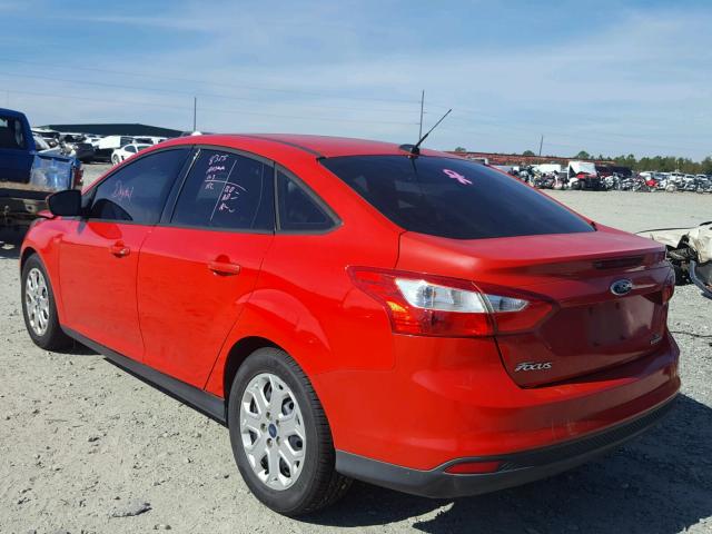 1FAHP3F23CL402404 - 2012 FORD FOCUS SE RED photo 3
