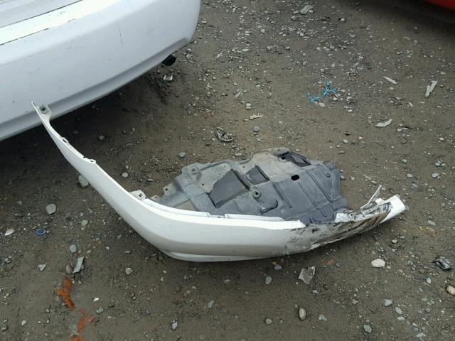 4T1BF3EK1BU604571 - 2011 TOYOTA CAMRY BASE WHITE photo 9