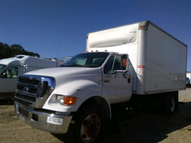 3FRNF65Z85V120905 - 2005 FORD F650 SUPER WHITE photo 2