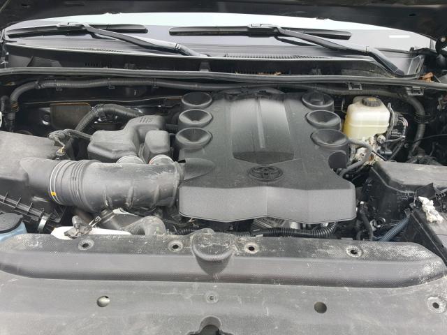 JTEBU5JR8J5502617 - 2018 TOYOTA 4RUNNER SR Szary zdjęcie 7