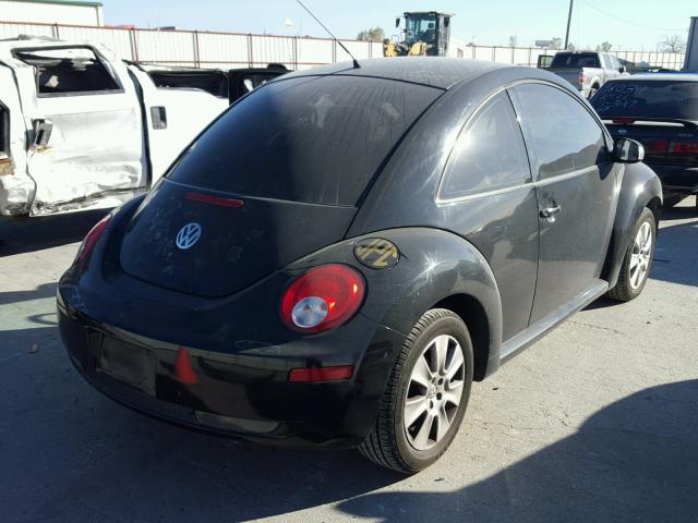 3VWPW31C58M523916 - 2008 VOLKSWAGEN NEW BEETLE BLACK photo 4