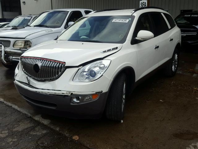 5GAKRBED9BJ313357 - 2011 BUICK ENCLAVE CX WHITE photo 2