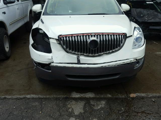 5GAKRBED9BJ313357 - 2011 BUICK ENCLAVE CX WHITE photo 9