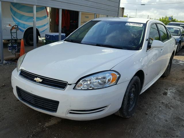 2G1WS57M091278854 - 2009 CHEVROLET IMPALA POL WHITE photo 2