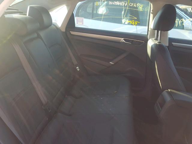 1VWDT7A3XHC064290 - 2017 VOLKSWAGEN PASSAT R-L BLUE photo 6