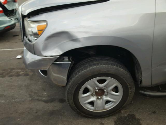 5TFRM5F15CX050476 - 2012 TOYOTA TUNDRA DOU SILVER photo 9