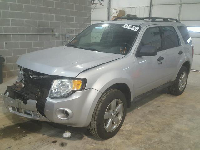 1FMCU0D7XAKC67169 - 2010 FORD ESCAPE XLT SILVER photo 2