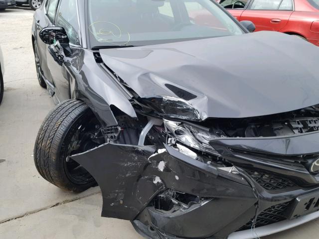 4T1BZ1HK7JU006975 - 2018 TOYOTA CAMRY XSE BLACK photo 9