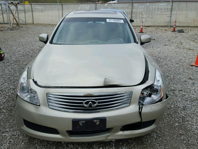 JNKBV61F07M811153 - 2007 INFINITI G35 BEIGE photo 9