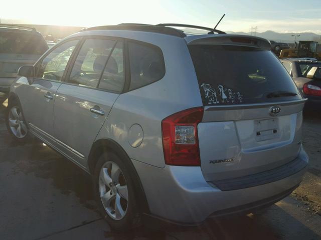 KNAFG526487154568 - 2008 KIA RONDO LX SILVER photo 3