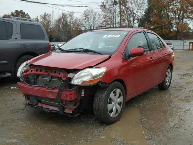 JTDBT923281229085 - 2008 TOYOTA YARIS RED photo 2