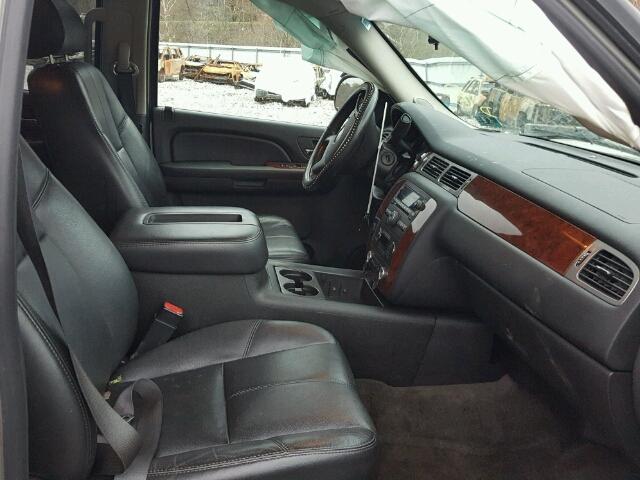 1GNFK23019R256742 - 2009 CHEVROLET TAHOE K150 TAN photo 5