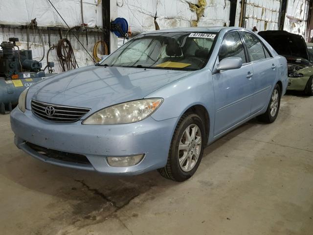 4T1BF30K16U623425 - 2006 TOYOTA CAMRY LE BLUE photo 2