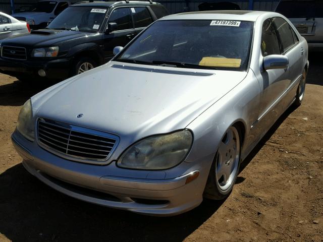 WDBNG75J71A167316 - 2001 MERCEDES-BENZ S 500 SILVER photo 2