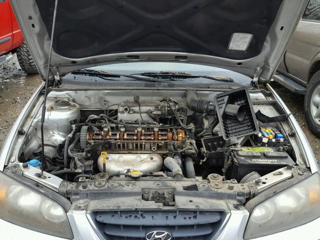 KMHDN46D45U001376 - 2005 HYUNDAI ELANTRA GL SILVER photo 7