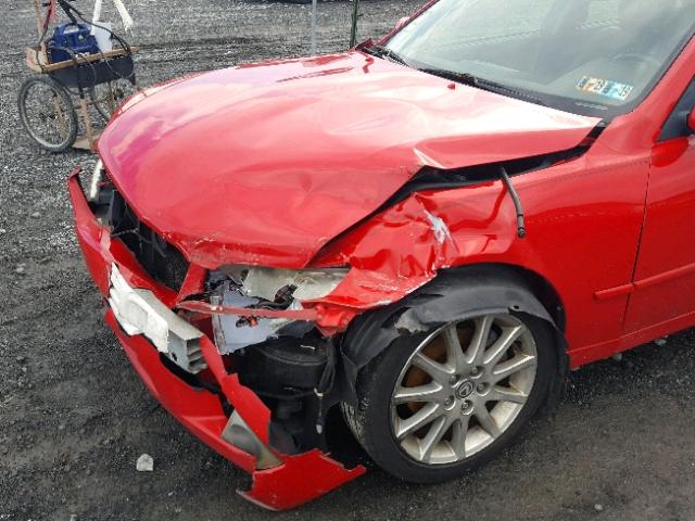 JTHBD192250098476 - 2005 LEXUS IS 300 RED photo 9