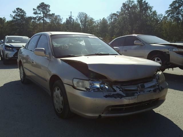 1HGCG5643YA156315 - 2000 HONDA ACCORD LX GOLD photo 1