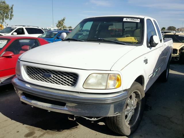 1FTZX17W6WKB38190 - 1998 FORD F150 WHITE photo 2