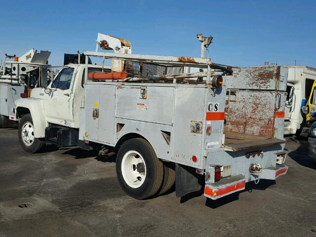 1FDMF60H3HVA17457 - 1987 FORD F600 WHITE photo 3