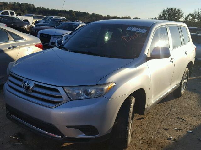 5TDZA3EH0CS023669 - 2012 TOYOTA HIGHLANDER SILVER photo 2