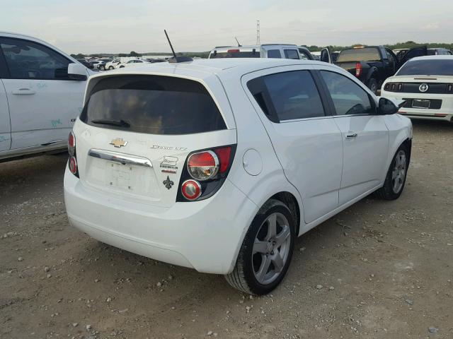 1G1JE6SB6F4195541 - 2015 CHEVROLET SONIC LTZ WHITE photo 4