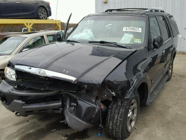 5LMPU28L5WLJ14816 - 1998 LINCOLN NAVIGATOR BLACK photo 2