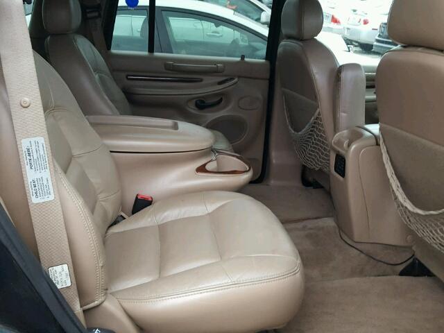 5LMPU28L5WLJ14816 - 1998 LINCOLN NAVIGATOR BLACK photo 6