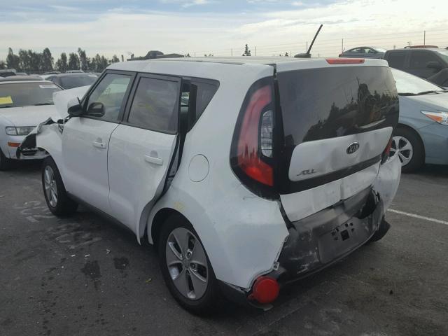 KNDJN2A28F7800885 - 2015 KIA SOUL WHITE photo 3