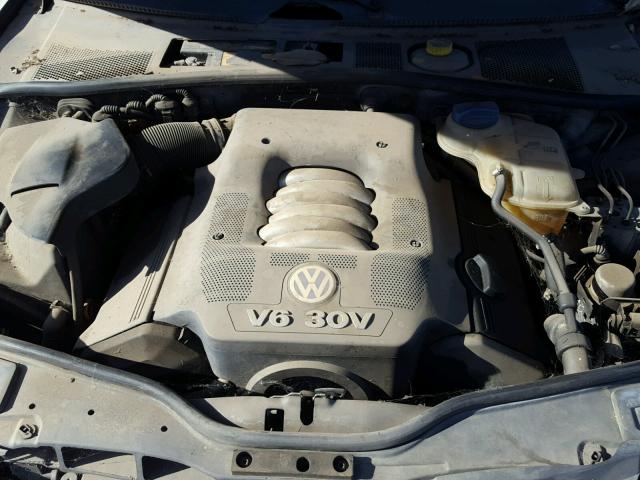 WVWRH63B81P093407 - 2001 VOLKSWAGEN PASSAT GLX 石墨色 照片 7