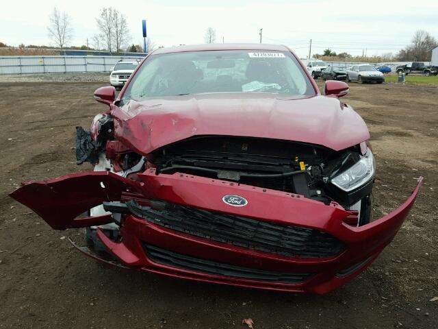 1FA6P0H75F5105948 - 2015 FORD FUSION SE RED photo 9