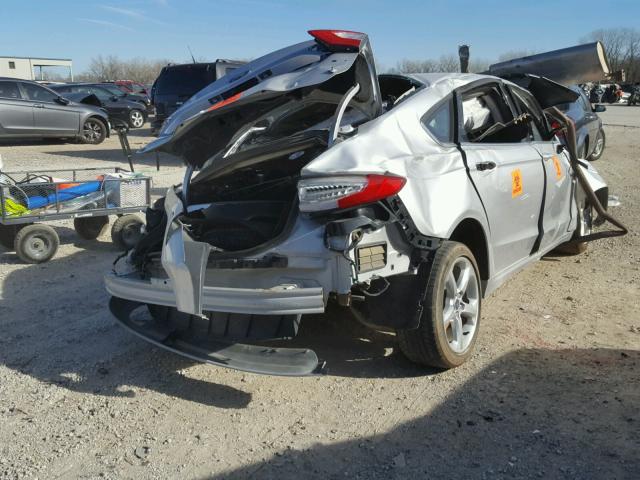 3FA6P0H76GR196789 - 2016 FORD FUSION SE SILVER photo 4