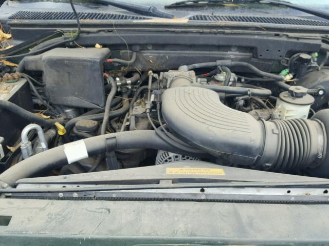 5LMPU28LXWLJ53062 - 1998 LINCOLN NAVIGATOR Zielony zdjęcie 7