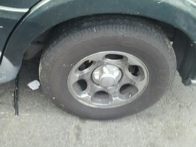 5LMPU28LXWLJ53062 - 1998 LINCOLN NAVIGATOR Zielony zdjęcie 9