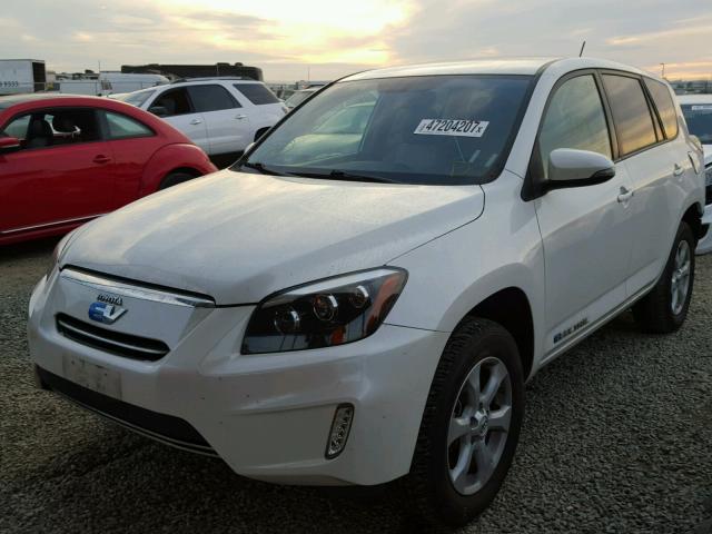 2T3YL4DV6DW001971 - 2013 TOYOTA RAV4 EV WHITE photo 2