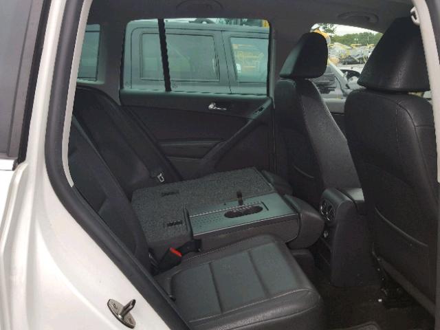 WVGBV7AX9AW528046 - 2010 VOLKSWAGEN TIGUAN SE Weiß Foto 6