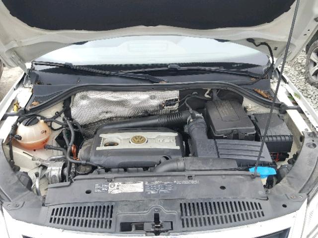 WVGBV7AX9AW528046 - 2010 VOLKSWAGEN TIGUAN SE Weiß Foto 7