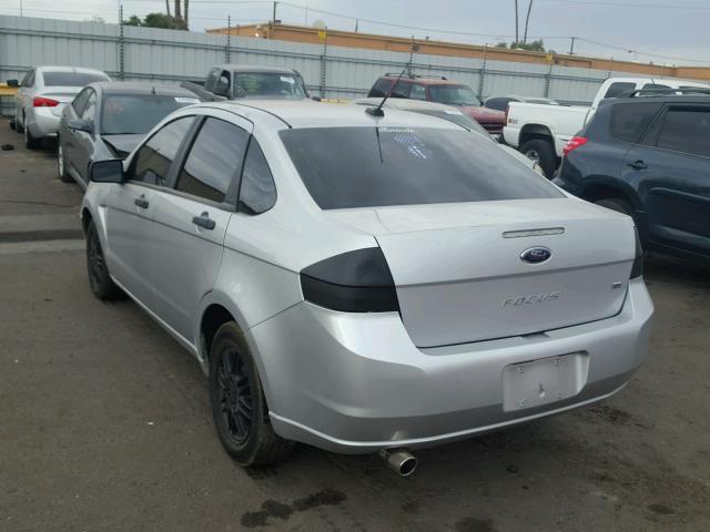 1FAHP3FNXAW280209 - 2010 FORD FOCUS SE SILVER photo 3