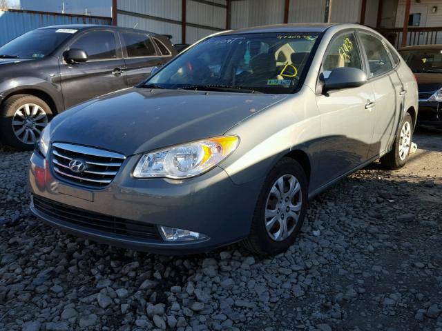 KMHDU4AD9AU906488 - 2010 HYUNDAI ELANTRA BL GRAY photo 2